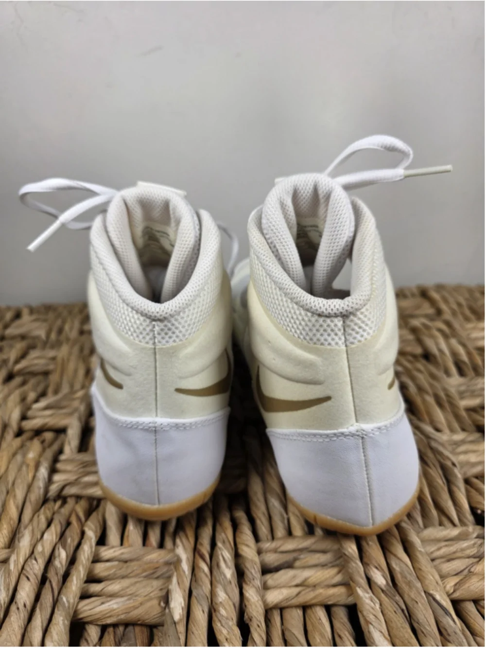 Nike Fury Wrestling Shoes Mens 12 White Metallic Gold Gum AO2416-170